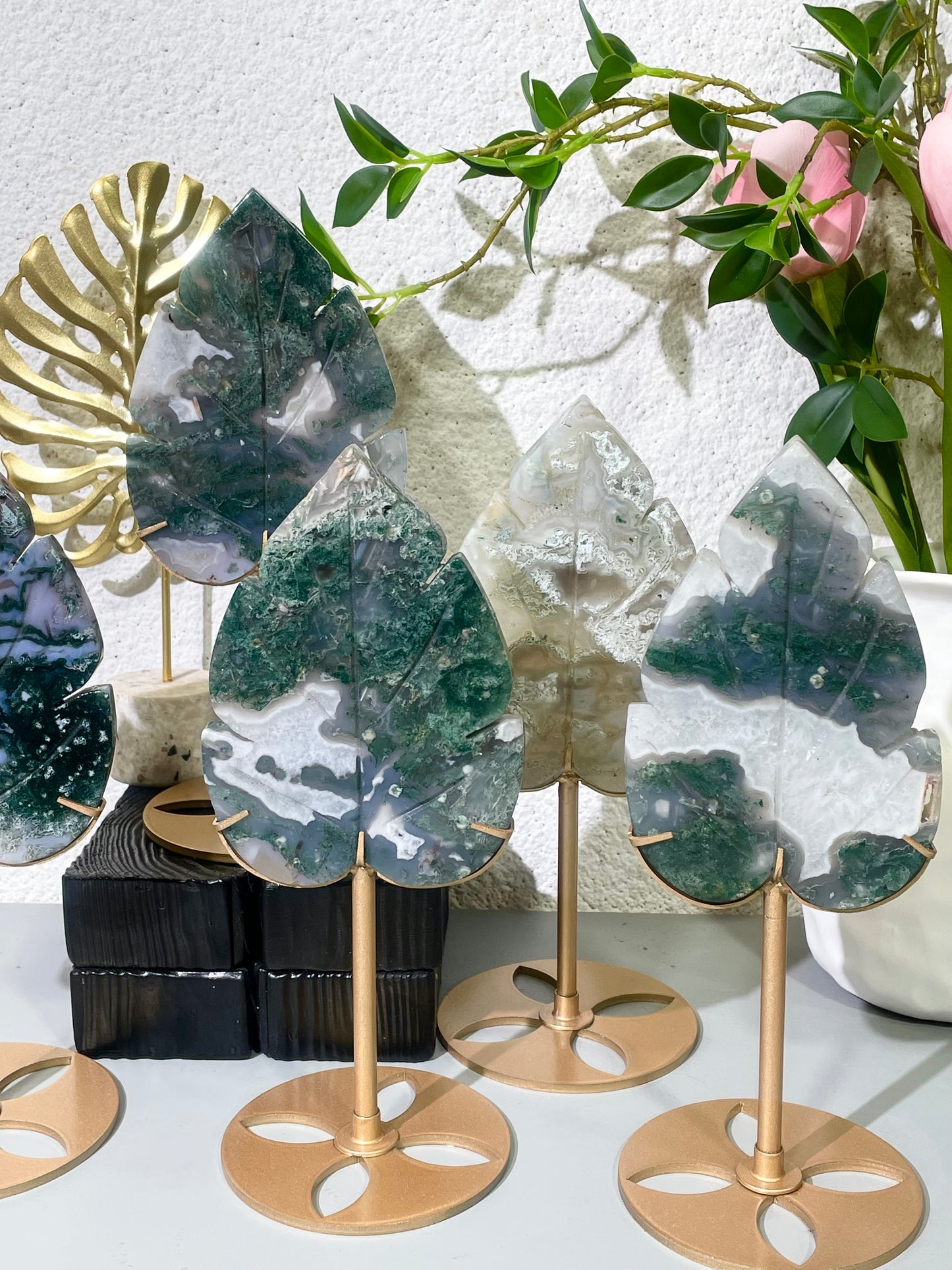 Moss agate leaf with stand