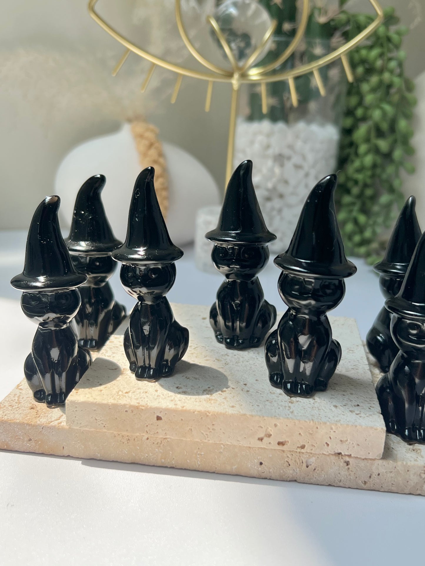 Obsidian witch cat