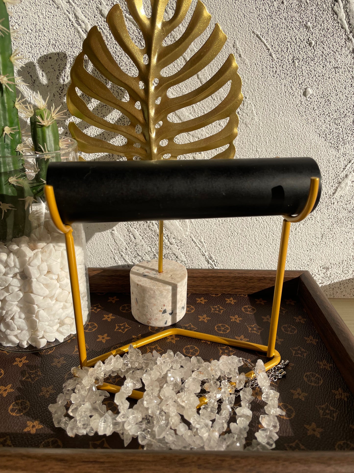obsidian bracelet holder